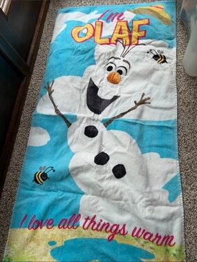 Olaf Kids Swim Blanket in Blue, White and Pink - Character Beach Throw